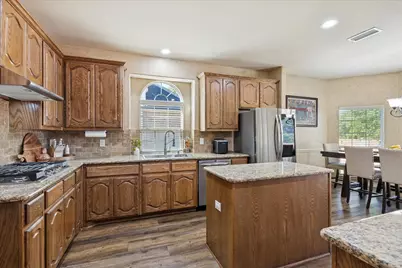 2228 Bald Eagle Way, Grand Prairie, TX 75052 - Photo 10