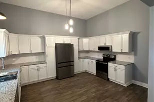 605 S Fordyce St, Blooming Grove, TX 76626 - Photo 12