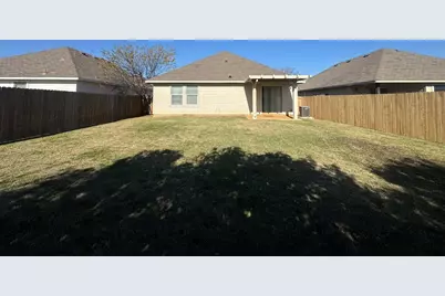 220 Crescent Ridge Drive, Fort Worth, TX 76140 - Photo 22