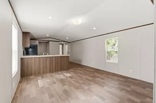 5422 Clear View Dr, Granbury, TX 76048 - Photo 4