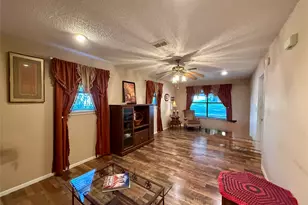 300 Denton Ct, Collinsville, TX 76233 - Photo 18