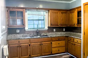 1444 W 6th Ave, Corsicana, TX 75110 - Photo 16