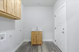 604 N Frisco St, Sherman, TX 75090 - Photo 10