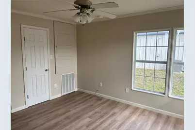 701 E Jefferson Avenue, Whitney, TX 76692 - Photo 6