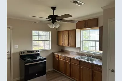 701 E Jefferson Avenue, Whitney, TX 76692 - Photo 4