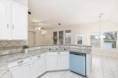 2518 Cotillion Drive, Sachse, TX 75048 - Photo 4