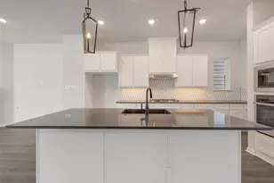 5825 Water Brg Ln, Fort Worth, TX 76109 - Photo 18
