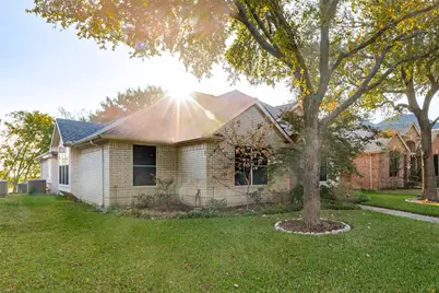 305 Parkhurst Lane, Allen, TX 75013 - Photo 2