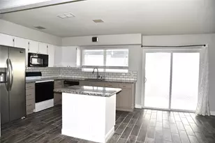 1001 Roky Ct, Fort Worth, TX 76114 - Photo 6