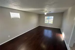 3248 S Llewellyn Ave, Dallas, TX 75224 - Photo 4