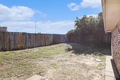 2112 Windhurst Drive, Arlington, TX 76015 - Photo 16