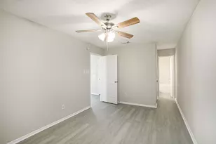 2112 Windhurst Dr, Arlington, TX 76015 - Photo 12