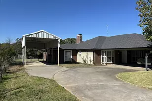 1072 Wagonseller Rd, Bowie, TX 76230 - Photo 4
