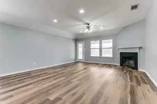 815 Creekside Dr, Little Elm, TX 75068 - Photo 8