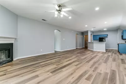 815 Creekside Drive, Little Elm, TX 75068 - Photo 10