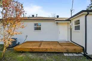 1318 W Water St, Weatherford, TX 76086 - Photo 4