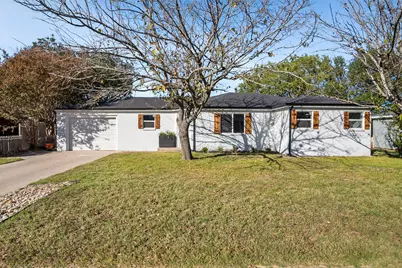 1318 W Water Street, Weatherford, TX 76086 - Photo 1