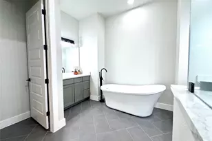 2402 Amesbury Dr, Midlothian, TX 76065 - Photo 20