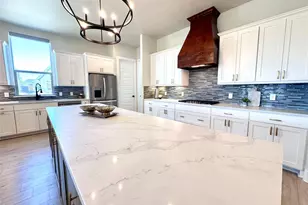 2402 Amesbury Dr, Midlothian, TX 76065 - Photo 6