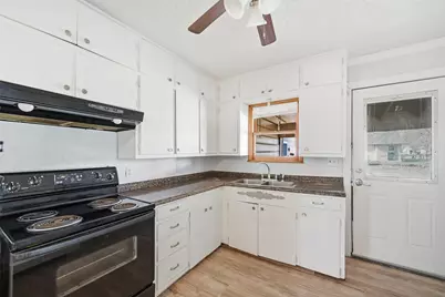 406 N College Street, Howe, TX 75459 - Photo 8