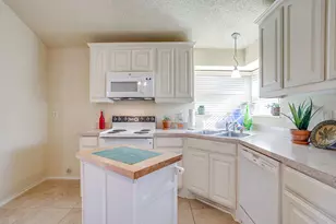 2428 Chestnut Way, Bedford, TX 76022 - Photo 16