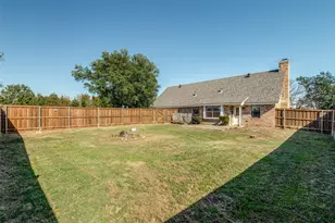 20240 Willow Glade Cir, Pilot Point, TX 76258 - Photo 12