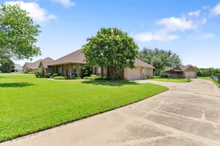 507 W Aurora Vista Trail, Aurora, TX 76078 - Photo 4