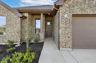 309 Horseshoe Bnd, Valley View, TX 76272 - Photo 2