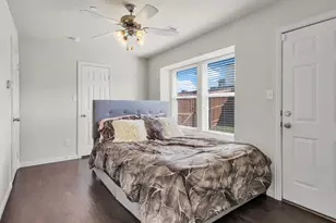 2700 Club Ridge Dr, Lewisville, TX 75067 - Photo 2