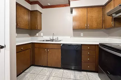 1 W Mountain Creek Drive, Grand Prairie, TX 75052 - Photo 6