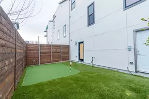 1925 California Dr, Dallas, TX 75204 - Photo 30