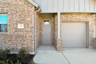 100 Maverick Trl, Valley View, TX 76272 - Photo 2
