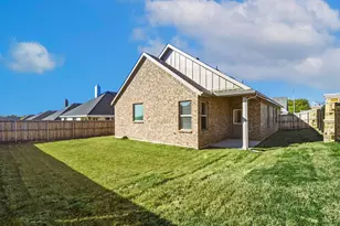 100 Maverick Trl, Valley View, TX 76272 - Photo 24