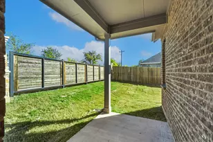 100 Maverick Trl, Valley View, TX 76272 - Photo 22