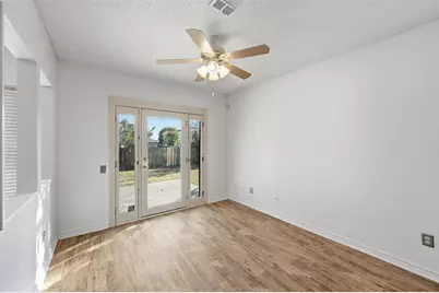 1504 Creek Bank Lane, Arlington, TX 76014 - Photo 6