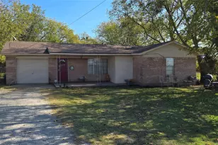 2000 S Stemmons St, Sanger, TX 76266 - Photo 2