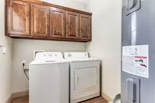 1732 Lawther Dr, River Oaks, TX 76114 - Photo 16