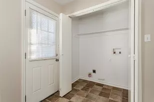 10818 Sharondale Dr, Dallas, TX 75228 - Photo 16