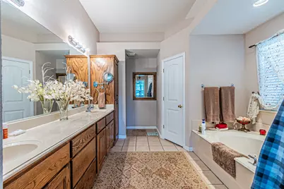 617 Parker Lane, Granbury, TX 76048 - Photo 24