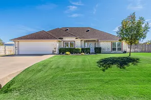 617 Parker Ln, Granbury, TX 76048 - Photo 1