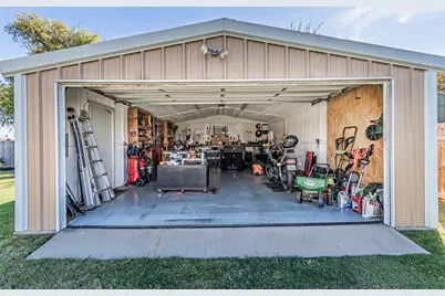 617 Parker Lane, Granbury, TX 76048 - Photo 38