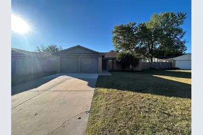 625 Edwards Drive, Saginaw, TX 76179 - Photo 34