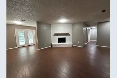 625 Edwards Drive, Saginaw, TX 76179 - Photo 4