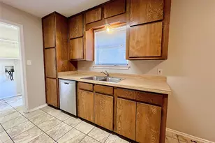 1106 Curtis Dr, Weatherford, TX 76086 - Photo 8