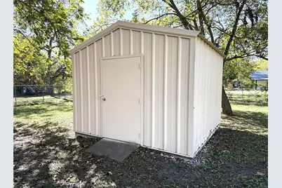 225 College Street, Roxton, TX 75477 - Photo 18
