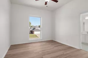 1390 Mimosa Ln, Lewisville, TX 75077 - Photo 14