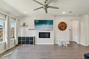 312 Scenic Point Dr, Princeton, TX 75407 - Photo 10