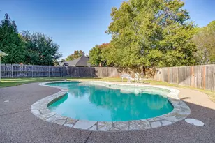 1125 Starling Ct, Burleson, TX 76028 - Photo 34