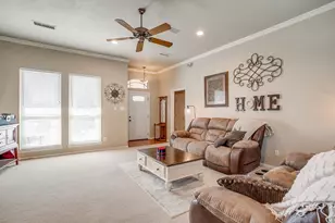 1125 Starling Ct, Burleson, TX 76028 - Photo 8