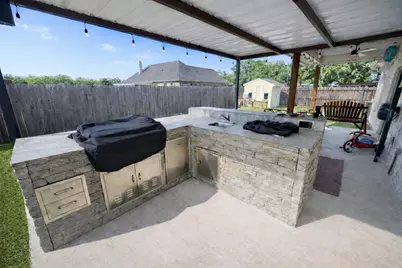 702 Pillar Street, Bowie, TX 76230 - Photo 34